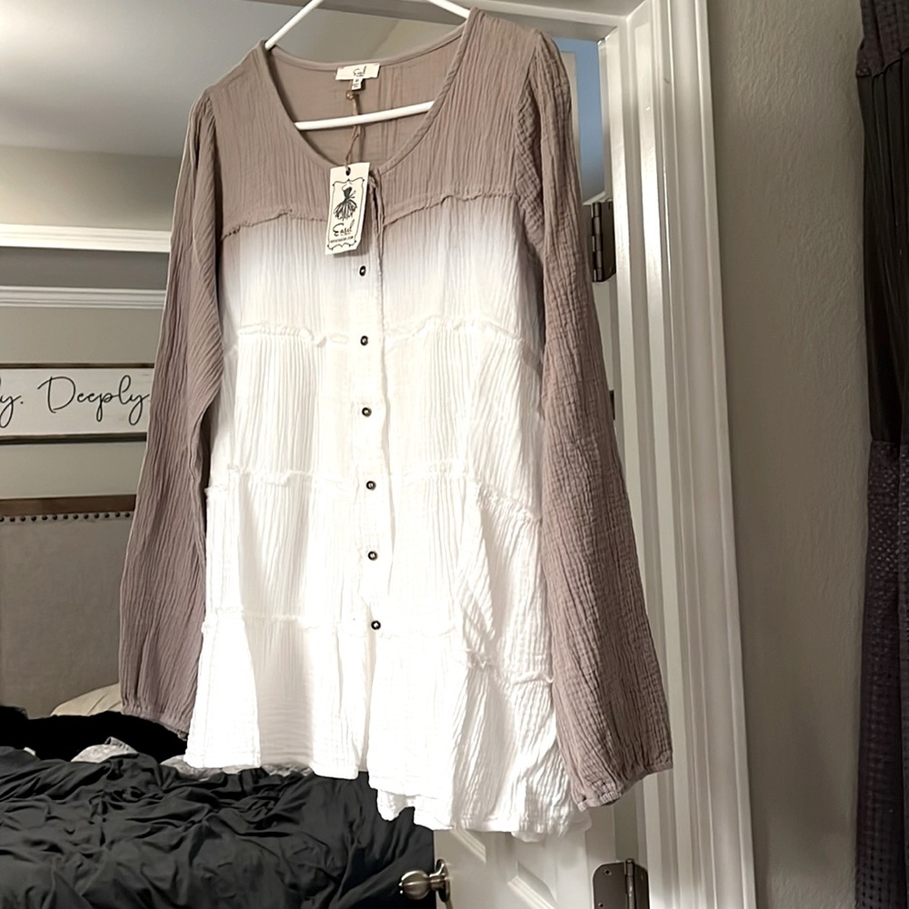 Sold**NWT easel top